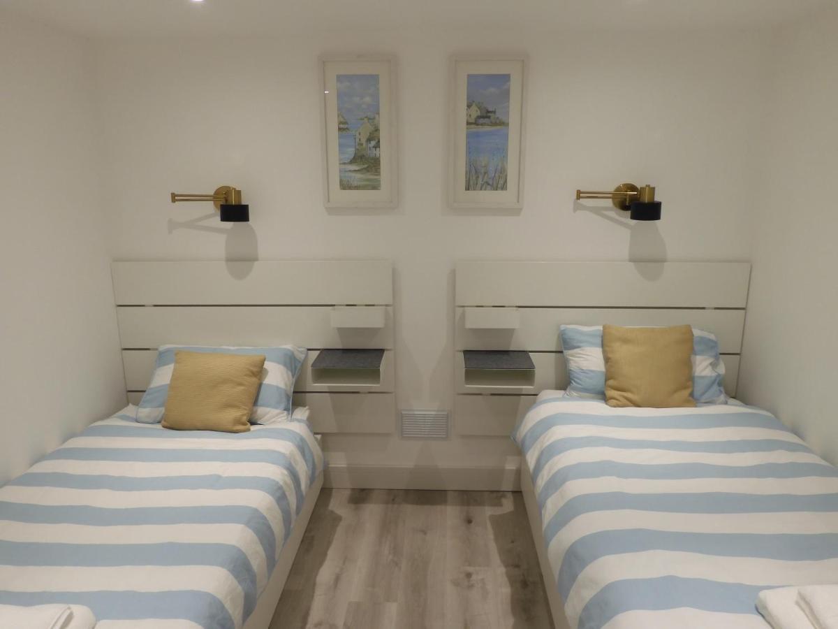 Fabulous Ground Floor Apt Adjacent To Beach Роснейгр Екстериор снимка