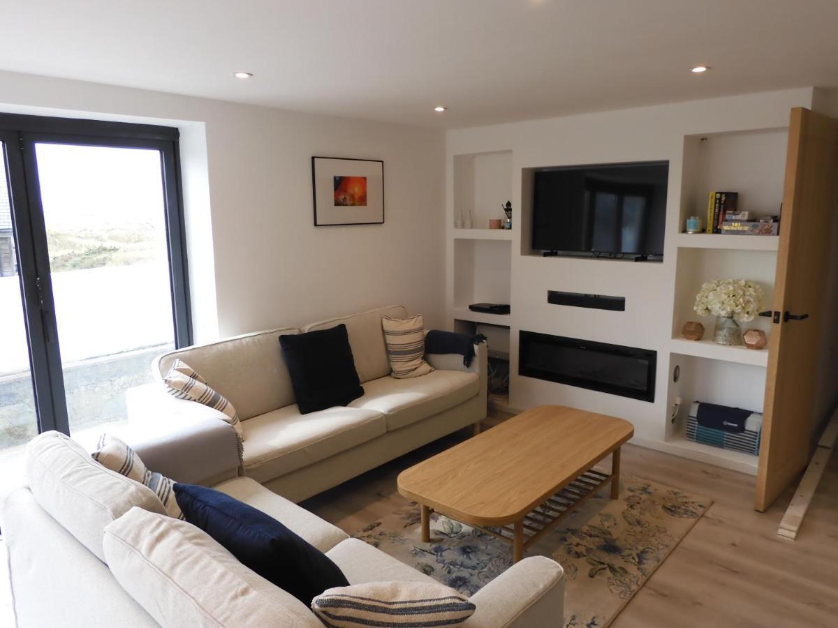 Fabulous Ground Floor Apt Adjacent To Beach Роснейгр Екстериор снимка
